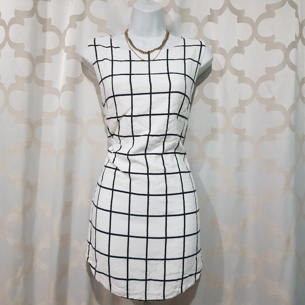 Forever 21 Black and White Sheath Mini Dress